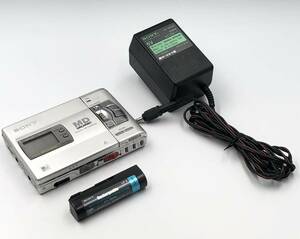 録音再生○ SONY MZ-R50 WALKMAN ポータブルMDレコーダー　MADE IN JAPAN