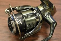 【未使用品】シマノ 22 ステラ 3000MHG VH-S 2023年8月 日本製 MADE IN JAPAN SHIMANO STELLA シーバス SLJ ブラックバス等に（CKN_O1）_画像2