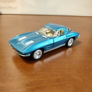 ミニカー 1/36 KINSMART Chevrolet Corvette Sting Ray 1963青