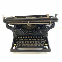 Ｕｎｄｅｒｗｏｏｄ　タイプライターmade in USA ヴィンテージ ブラック　当時物 アンダーウッド_画像2