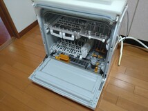 現地お渡しのみ 中古 USED ジャンク Panasonic パナソニック 卓上 給水 排水 ホース NP-TR9-W 食洗機 食器洗い 乾燥機 2017_画像2