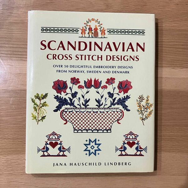 Scandinavian Cross Stitch Designs 北欧　刺繍 クロスステッチ