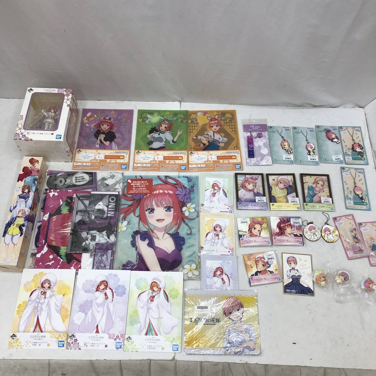 ヤフオク! タペストリー ラストワンの落札相場・落札価格