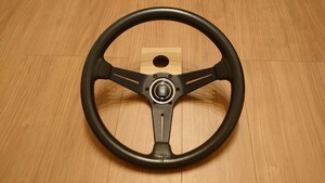 NARDI　classic 35 Φ　ディープ コーン　パンチングレザー レッド ステッチ　ナルディ クラシック　ブラック