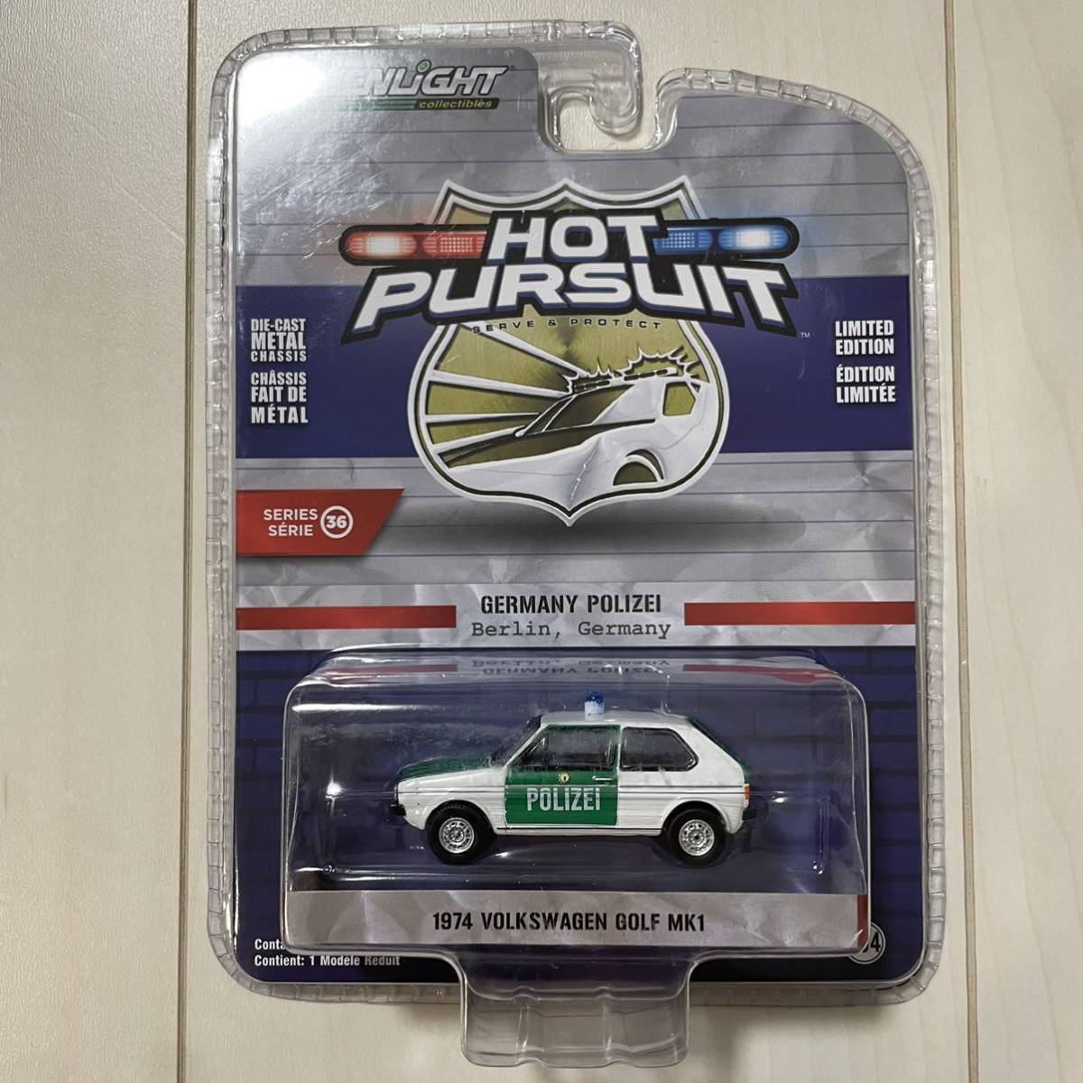 GREENLIGHT 1/64 HOT PURSUIT SERIES 33 & GREENLIGHT 1/64 V