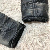 102231 定価40万●エンポリオ アルマーニ ジーンズ EMPORIO ARMANI JEANS XL高級 ダック ダウン ジャケット コート フード 黒 マットレザー_画像5