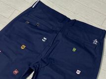 新品★マンシングウェア Munsingwear ゴルフウェア モチーフ飛び柄刺繍 ストレッチ ロングパンツ★秋冬★ネイビー★w82★送料185円_画像3