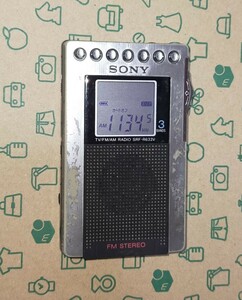 SRF-R633V ソニー 美品 受信確認済 完動品 AM FM ワイドFM ポケットラジオ 名刺サイズ 通勤 出張 防災 旅行 登山 ハイキング 入院 1158213