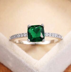  new goods 10 number AAA+ CZ emerald ring square silver high quality diamond ring . approximately ring present emerald free shipping 