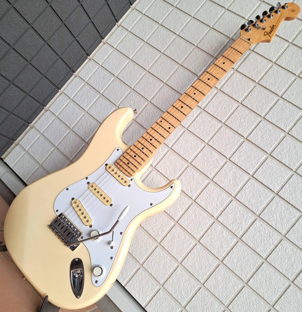 Yahoo!オークション -「fender ミディアムスケール」の落札相場・落札価格