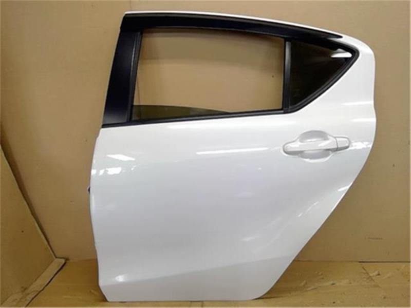 ヤフオク! -「左リアドア」(トヨタ用) (自動車メーカー別)の落札相場