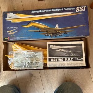 Revell 1/200? Boeing SST Prototype 1967年版(初版):10年前に入手、当時チェック済み:完品でしたが現状容認の方のみ入札下さい。