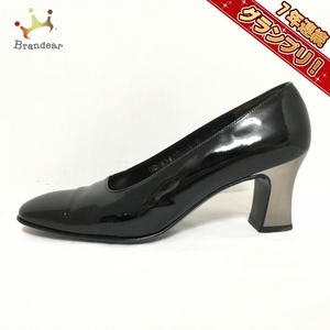 サルバトーレフェラガモ SalvatoreFerragamo パンプス 6B - エナメル（レザー） 黒 レディース 靴