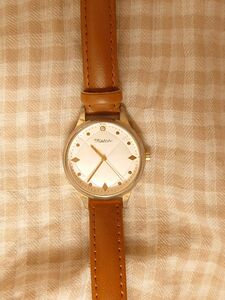 茶色合皮ベルト腕時計