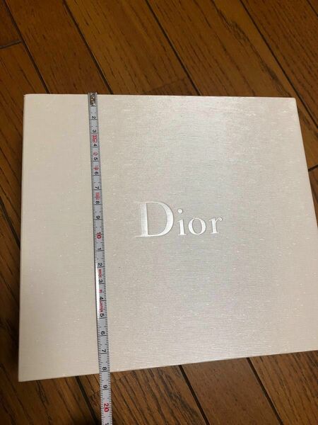 早い者勝ち！Dior ディオール 化粧品箱