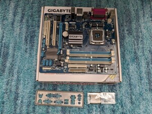 0510u2120　GIGABYTE マザーボード Intel G41+ICH7 LGA775 Micro ATX GA-G41M-COMBO/A +CPU付