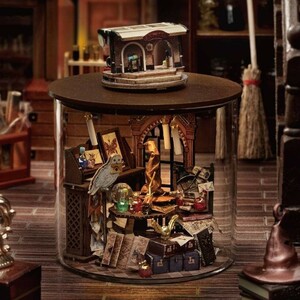 Art hand Auction Dollhouse Kit Jar Miniature House Interior Figurine Hibou avec intérieur léger fait à la main, jouet, jeu, poupée, poupée de personnage, Maison de poupées