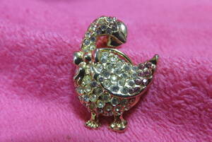 C8952 Broo Pins Bird Ofnestone Duck