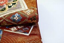 【送料無料】袋帯 　唐花　華紋刺繍　六通柄　波頭　赤茶色　ゴールド　長さ4ｍ47.0㎝　仕立て上がり　フォーマル　正絹 　お洒落 　m-5277_画像4