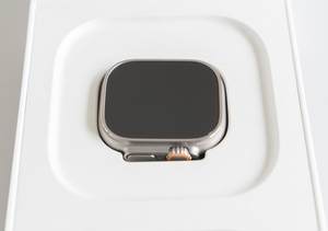 Apple Apple Watch ULTRA　Care+2025/8 ミラネーゼループ付き