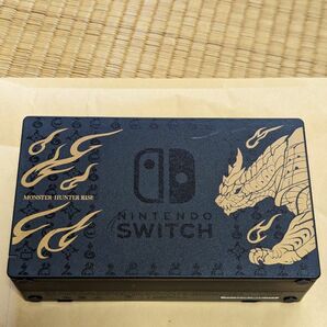 中古品　Nintendo Switch　ドック　モンスターハンターライズエディション 　ニンテンドースイッチ　 任天堂　ドックのみ