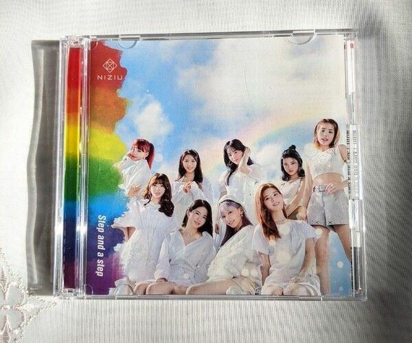 Niziu Step and a step CD+DVD 初回限定盤 トレカ付き　ニナ
