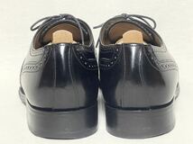 【Clarks】英国製 クラークス ウィングチップ ブラック クロ 内羽根 ビジネスシューズ サイズ8 約26cm イングランド_画像7