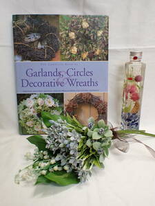 Art hand Auction Libros usados Flores artificiales Herbario Flores Flores Guirnalda Corona Arreglo floral Flores Flores secas Flores artísticas Libros extranjeros, trabajos hechos a mano, interior, bienes varios, ornamento, objeto