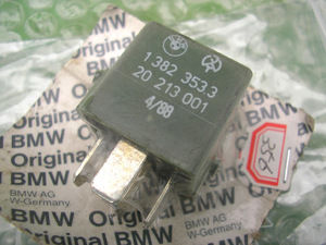 B120_351/362 BMW 純正新品 生産終了 コンタクト リレー (356S) 61311382353 E30E34E32