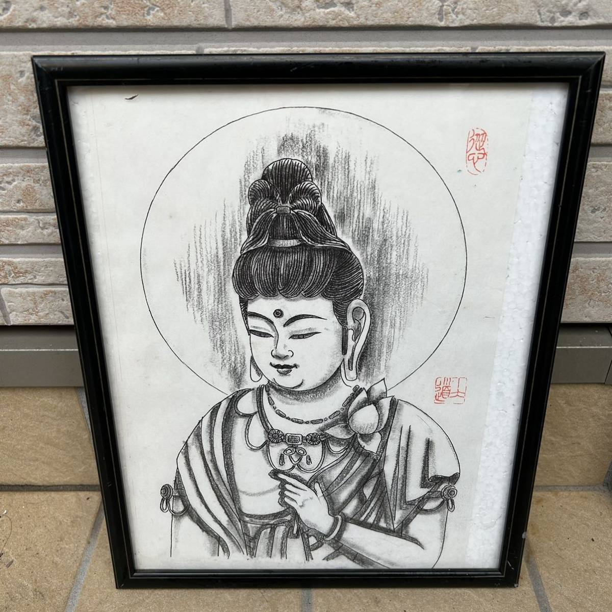 額 仏画 鉛筆画 水墨画 額縁のサイズ約32cm×26cm×1.5cm, 美術品, 絵画, 鉛筆画, 木炭画