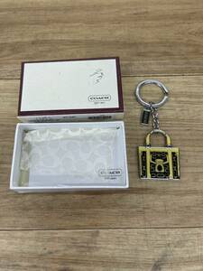  free shipping S79581 COACH key ring key holder bag pattern black Gold key 