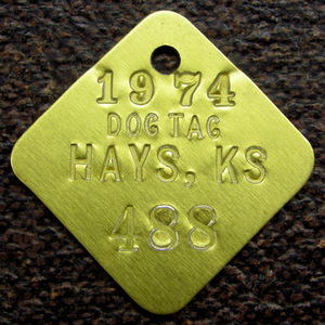 【ドッグタグ】1974年 Hays KS アルミ ビンテージ アンティーク 骨董 犬 キーホルダー ネックレス等に