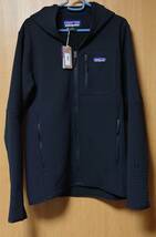 新品 ★ パタゴニア R2テクフェイス・フーディ Black Sサイズ 黒 patagonia R2テックフェイスフーディ R2 TechFace Hoody_画像1