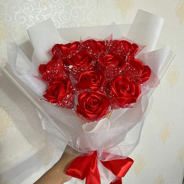 11本赤い薔薇ブーケ　アートフラワー プレゼント お祝い 枯れない花 特別な人へ