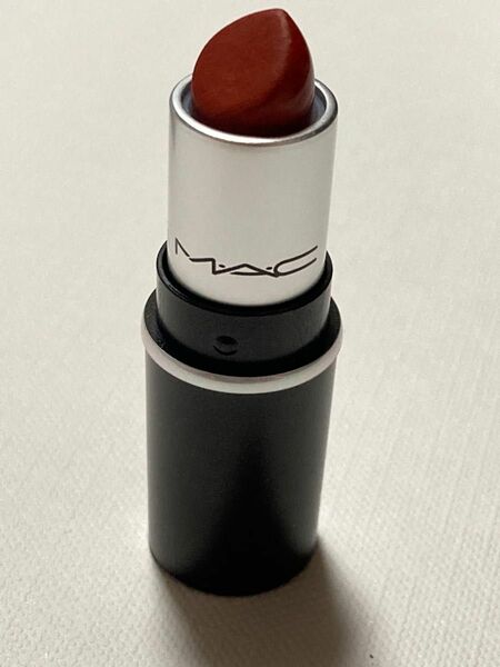 MAC ミニリップスティック チリ