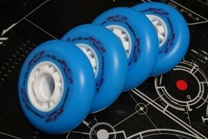 [2 piece ~18 piece ] tire blue color 76mm hardness 92A inline skates for Wheel wheel blue 