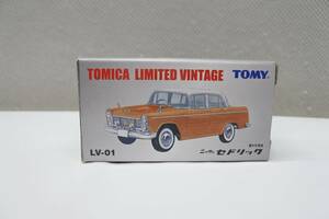 玩具祭 ミニカー トミカ リミテッド ヴィンテージ TOMICA LIMITED VINTAGE LV-01 日産 セドリック 1/64 箱付