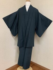 紳士　男性　絹×毛　紬　袷のアンサンブルの着物　着物と羽織　鉄御納戸色　猛虎紋様の羽裏　普段のお出かけに　保管品