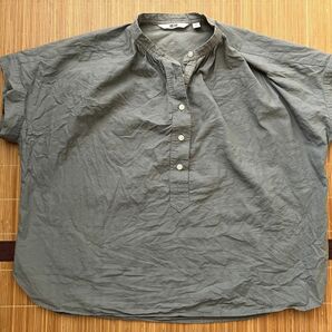 【ワンコイン】Tシャツ　フレンチスリーブ　裾スリット　 ユニクロ　グレー　サイズXS