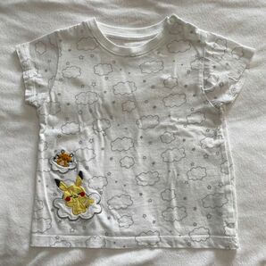 ユニクロ　白　半袖Tシャツ　雲の上でお昼寝　ピカチュウ　デデンネ