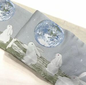 【新品未使用】おりびと半幅帯 うさぎ 地球宇宙 水色 可愛い 個性派 オシャレ