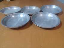 ●アルマイト皿　給食　五枚　昭和雑貨●Ｎｏ．２_画像2