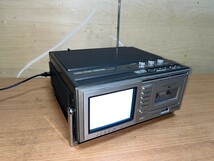  ○ 日立 ポータブル C6-640 ラジカセ/カラーテレビ 一体型 TRIMODE PORTABLE COMBINATION 通電動作確認済 ジャンク扱い品 中古品 ③_画像1