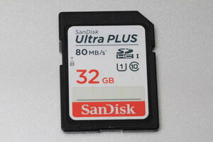 32GB SDHC カード　SanDisk Ultra PLUS 80MB/s