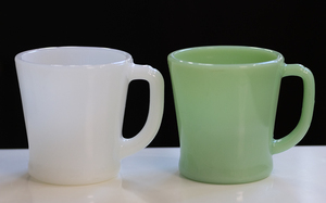 美品！ ファイヤーキング マグ ジェダイ ホワイト Ｄハンドル 2個セット 19５0年代 耐熱 ミルクガラス コーヒー アメリカ アンティーク