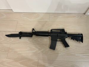 東京マルイ MARUI 電動ガン ボーイズ 対象年齢 10歳以上　COLT M4A1 コルト カービン 銃剣付き