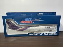 SKY MARKS　スカイマーク　THAI　タイ　B747-400　1/200　中古品_画像1