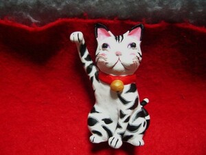 【福】　愉快な招きねこ土人形 　作家物　招きネコ マネキ　猫 縁起物 郷土玩具
