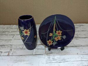 ☆激安☆大幅値下げ希少品・高級陶器製花柄新山花瓶＆飾り皿セット(未使用)