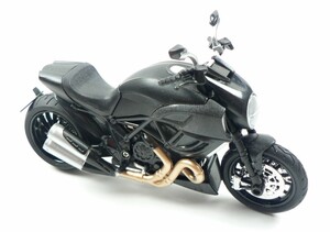 YAMAHA ドゥカティ DUCATI Monster 1/12スケールモデル 